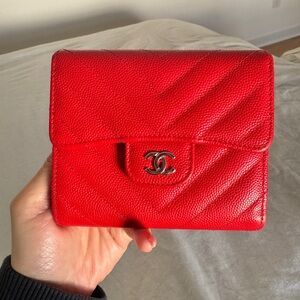 CHANEL Vibrant Red Caviar Leather Wallet